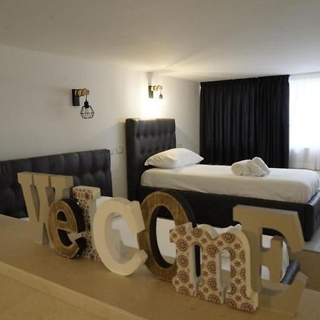 Na-Poli Casa Vacanze โปลีญาโนอามาเร ภายนอก รูปภาพ