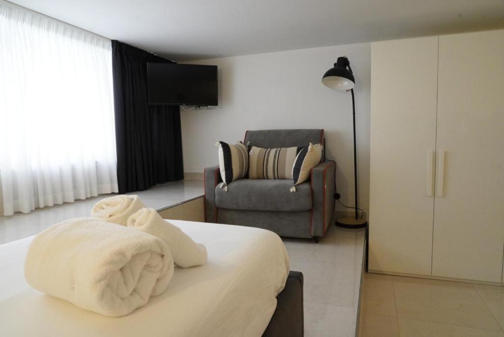 Na-Poli Casa Vacanze โปลีญาโนอามาเร ภายนอก รูปภาพ